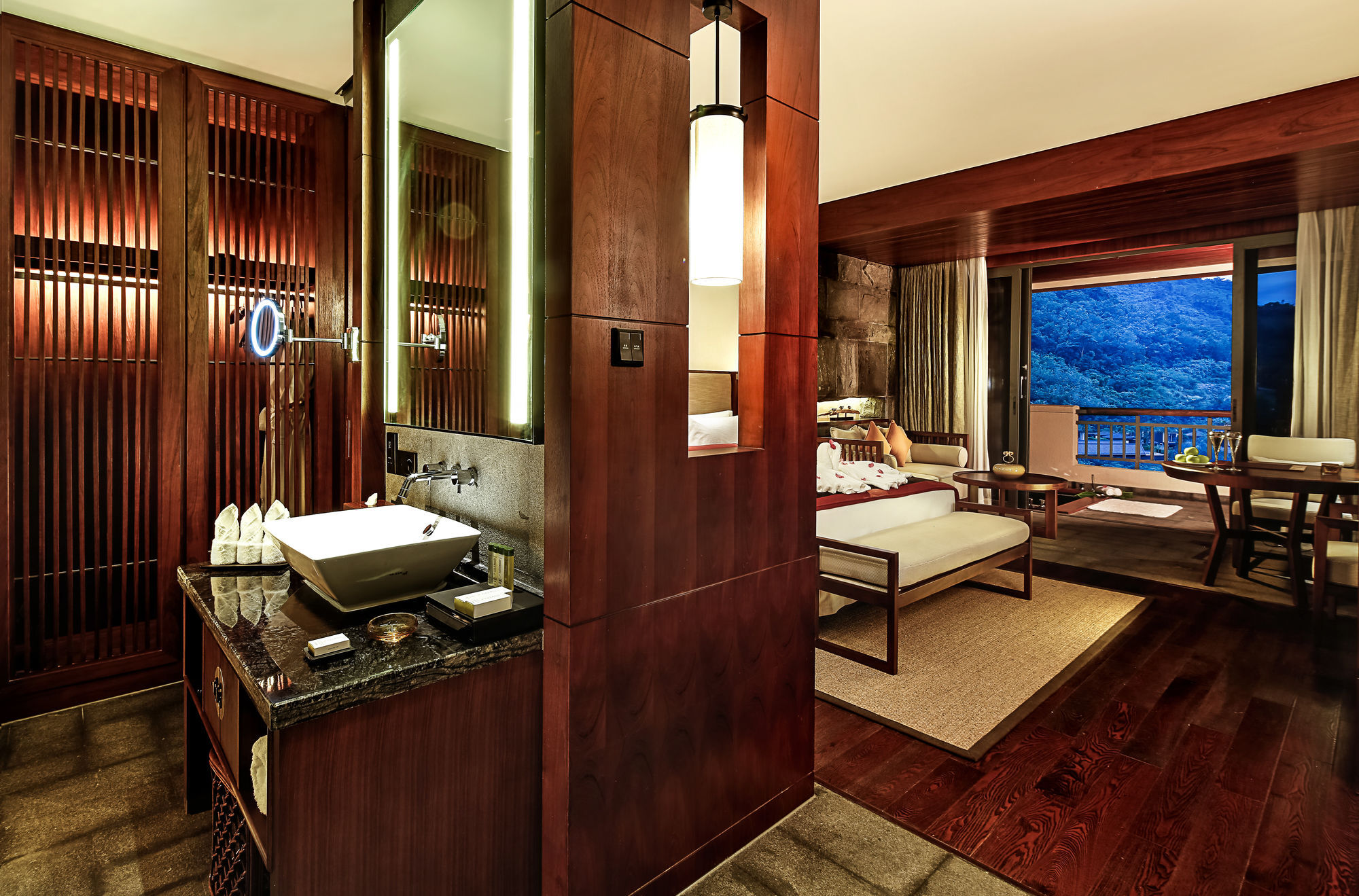 Doubletree Resort By Hilton Hotel Hainan - Qixianling Hot Spring Baoting Exterior foto
